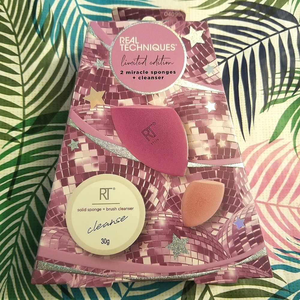 3 Piece Real Techniques RT Limited Edition 2 Miracle Sponges + Cleanser NWT NIB